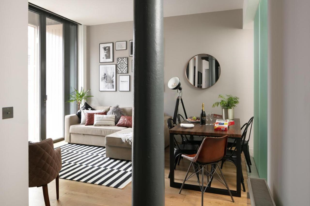 Two-Bedroom Apartment At Royal William Yard, Plymouth Esterno foto