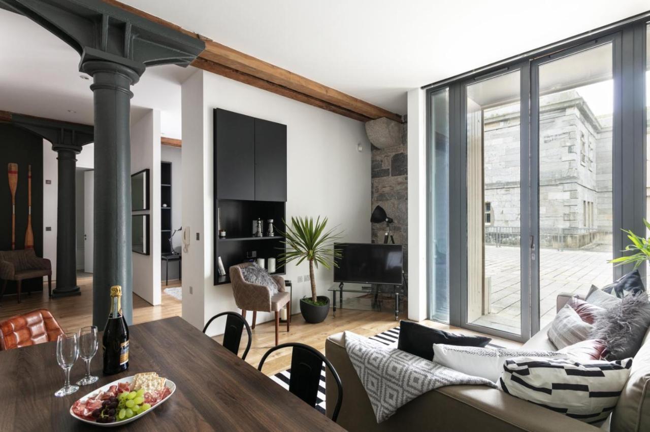 Two-Bedroom Apartment At Royal William Yard, Plymouth Esterno foto