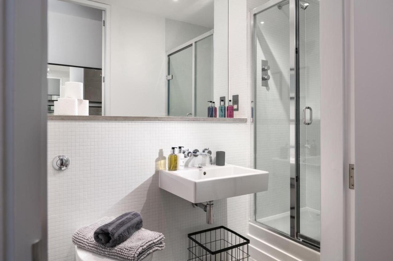 Two-Bedroom Apartment At Royal William Yard, Plymouth Esterno foto